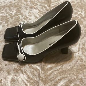 Bellini Black Leather Heels, Size 11W, Worn Twice, No Box, No trade